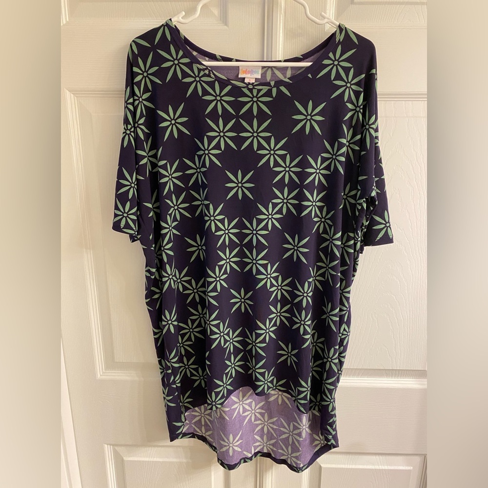 Lularoe Irma Top Size Small